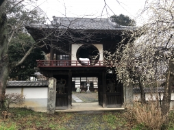 埼玉県大里郡寄居町の不動寺にある板碑