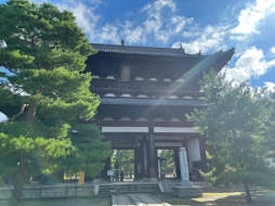 中国人仏師・笵道生とは