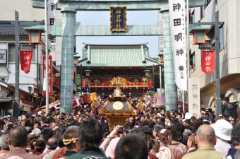東京都千代田区の神田明神で行われる日本の三大祭「神田祭」の歴史