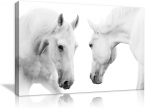 2匹の白い馬 キャンバスに向かう絵画