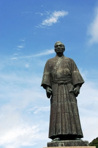 ジョン万次郎や夏目漱石が眠る雑司ヶ谷霊園など、霊園散策が今密かなブーム！