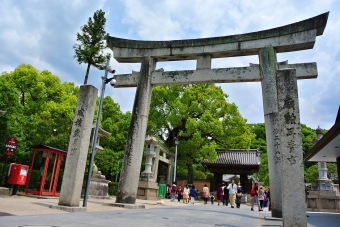 お坊さんがお経を読んでくれるお葬式を仏式葬儀。じゃあ神主さんや宮司さんが行うお葬式は？！